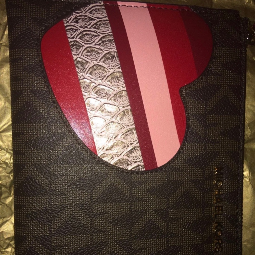 Michael Kors Wristlet - Picture 2 of 6